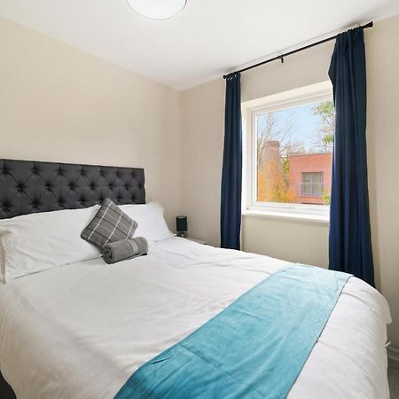 Peaceful 2Br Flat With Historic Bottle Kilns View & Free Parking Located Near City Centre Stoke-on-Trent Esterno foto